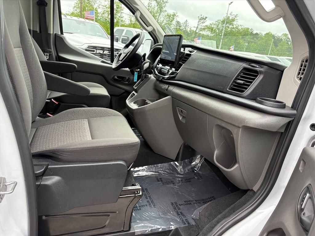 2024 Ford Transit Passenger Van XLT - Photo 16