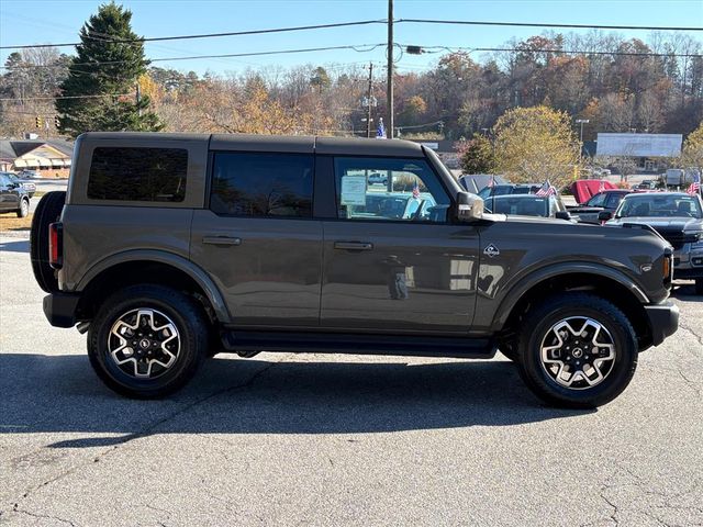 2025 Ford Bronco Outer Banks photo 3