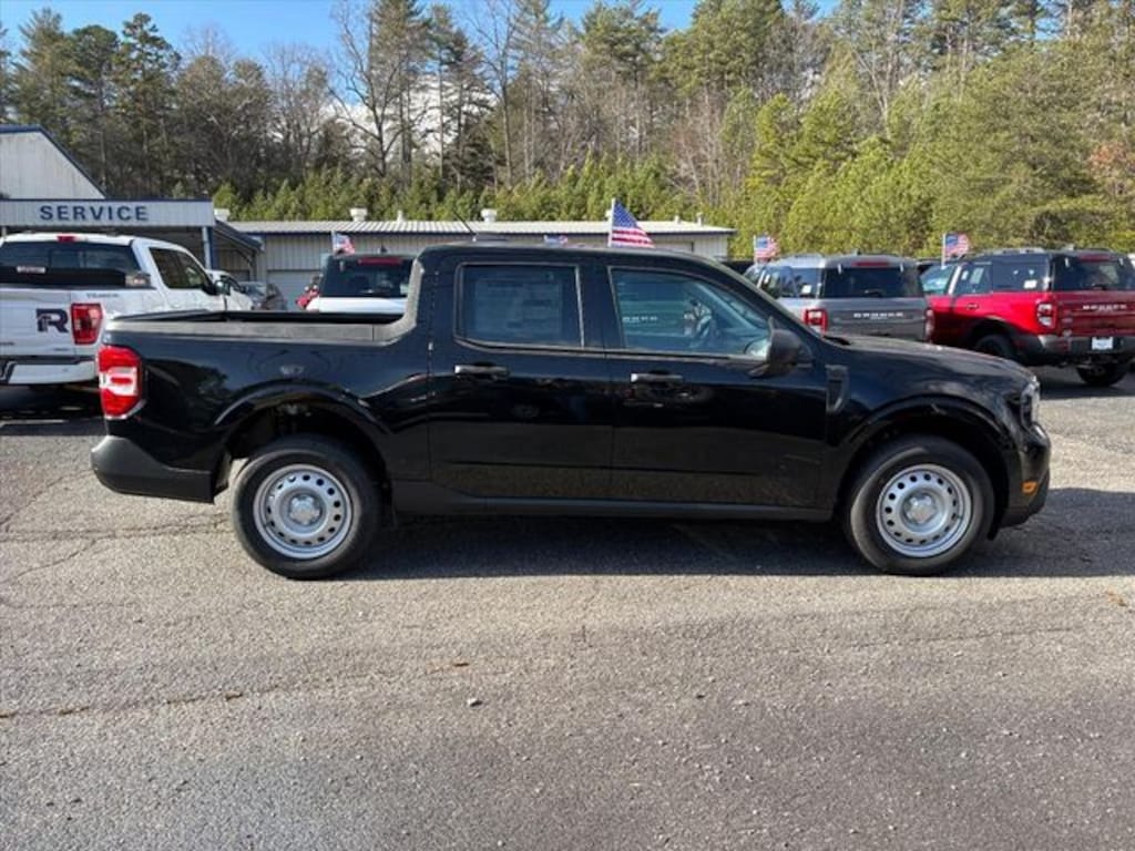 New 2025 Ford Maverick XL Truck SuperCrew