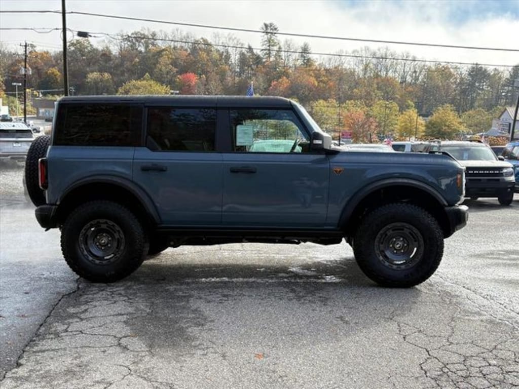 New 2025 Ford Bronco Badlands SUV