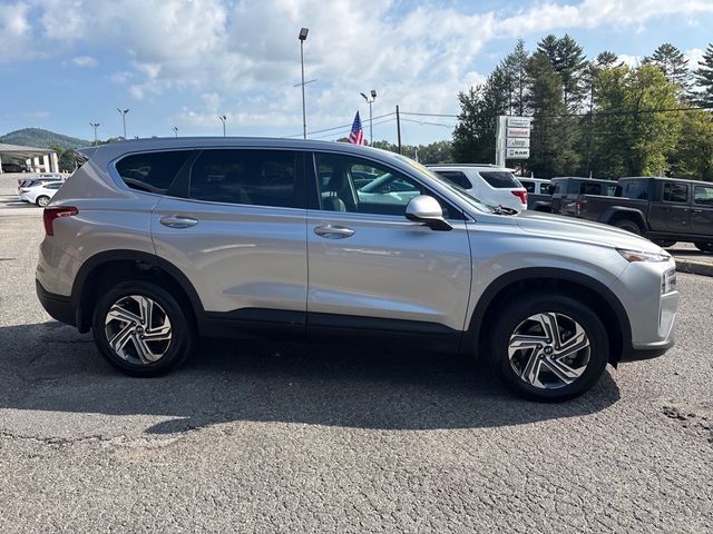 2023 Hyundai Santa Fe SE photo 2