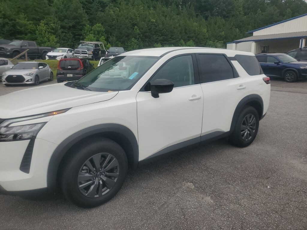 Used 2026 Nissan Pathfinder S SUV