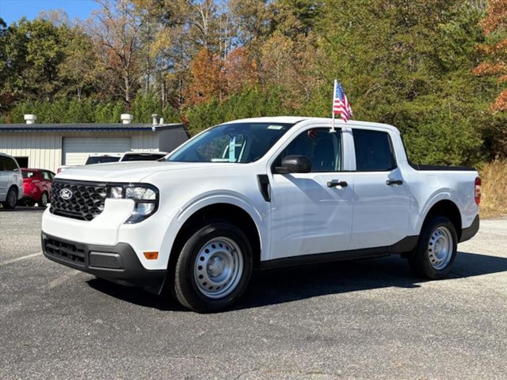 New 2025 Ford Maverick XL Truck