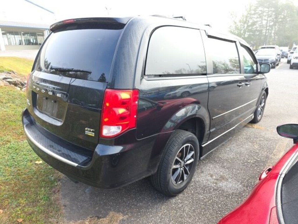 Used 2017 Dodge Grand Caravan GT Minivan/Van