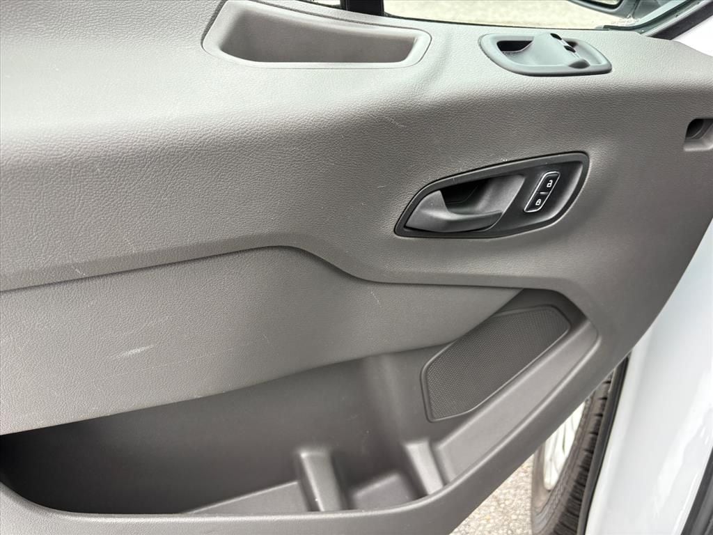 2024 Ford Transit Passenger Van XLT - Photo 21
