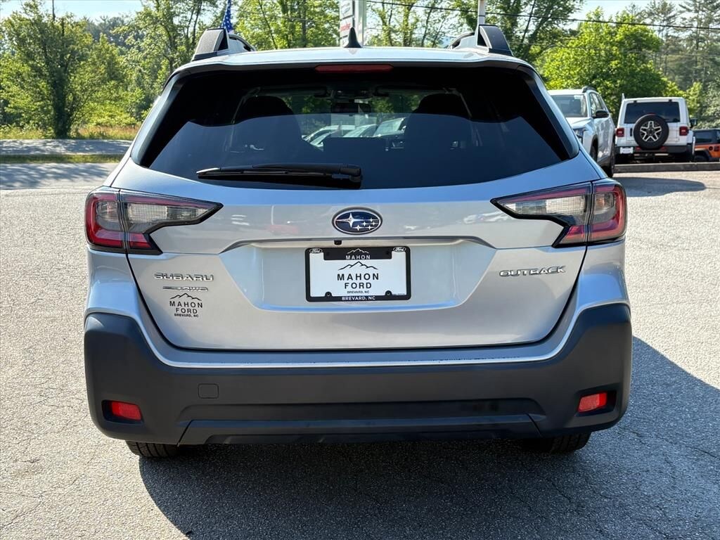 Used 2024 Subaru Outback Premium SUV