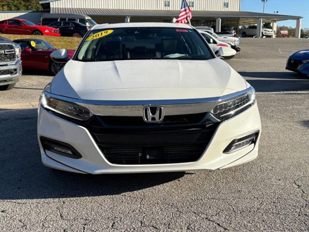 Used 2019 Honda Accord Touring 2.0T Sedan