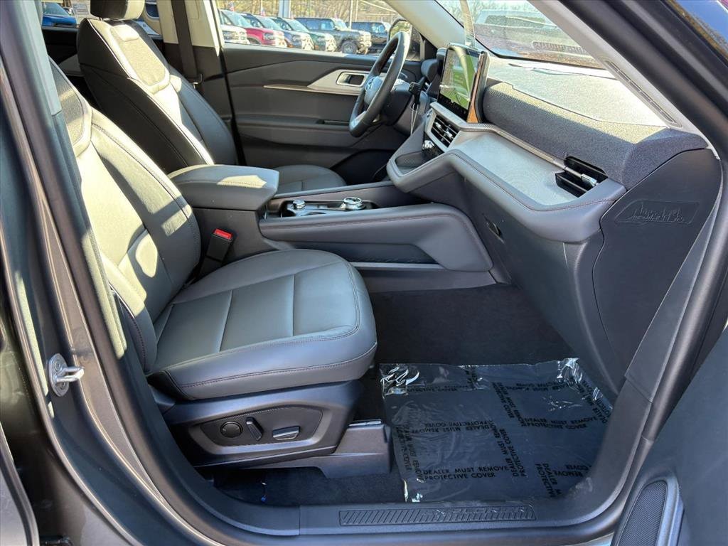 2026 Ford Explorer Active - Photo 16