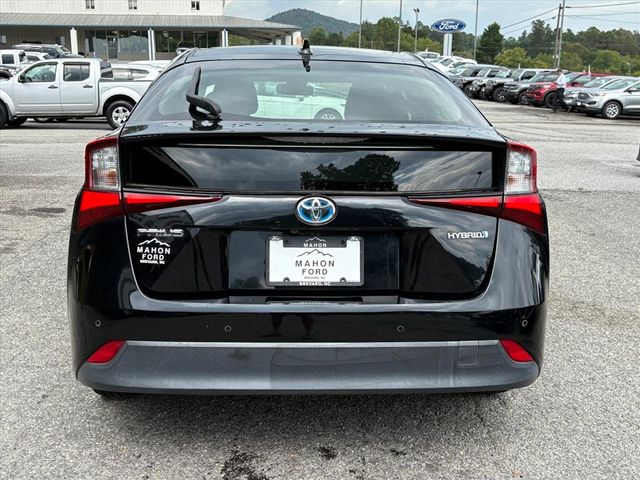 2020 Toyota Prius LE photo 4
