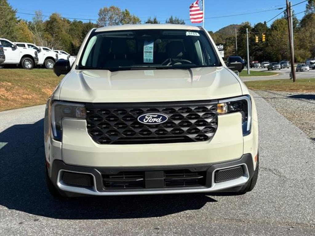 New 2025 Ford Maverick Lariat TRUCK