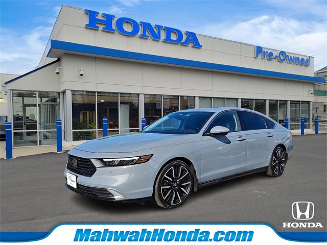 2023 Honda Accord Hybrid Touring's photo