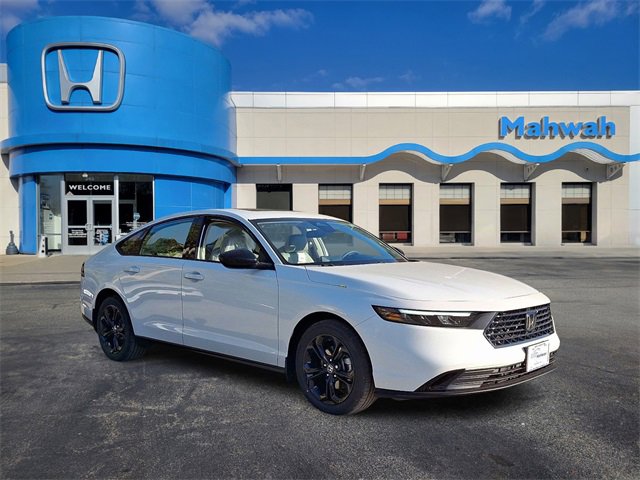 2025 Honda Accord SE photo 2