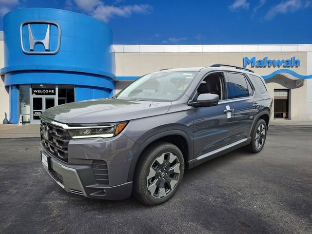 2026 Honda Pilot Touring AWD's photo