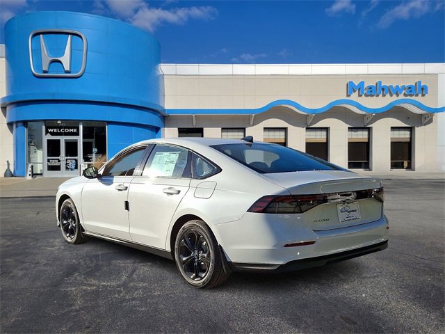 2025 Honda Accord SE photo 4