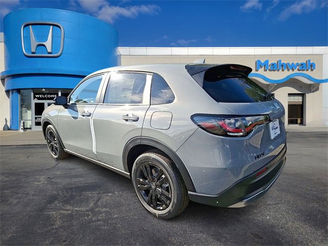 2026 Honda HR-V Sport photo 2