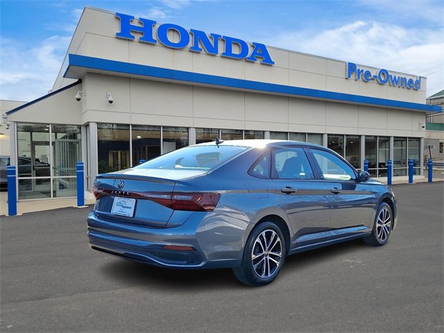 2025 Volkswagen Jetta 1.5T Sport photo 4