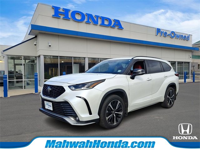 2021 Toyota Highlander XSE's photo