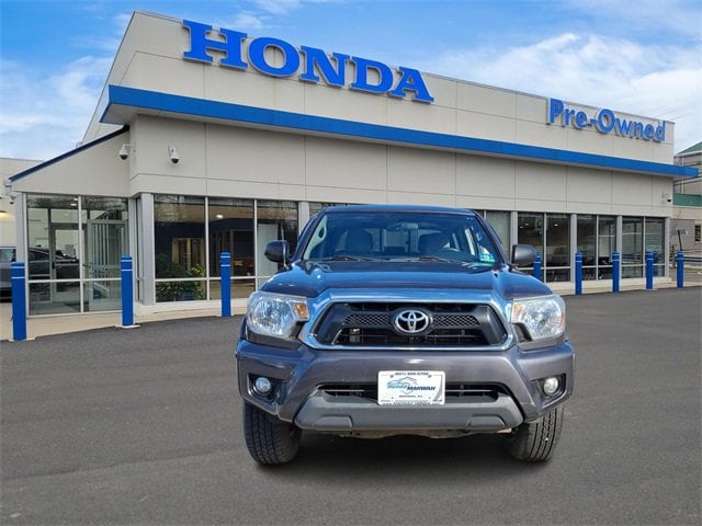 Used 2015 Toyota Tacoma Base with VIN 3TMMU4FN6FM078952 for sale in Mahwah, NJ