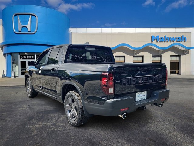 2025 Honda Ridgeline TrailSport photo 2