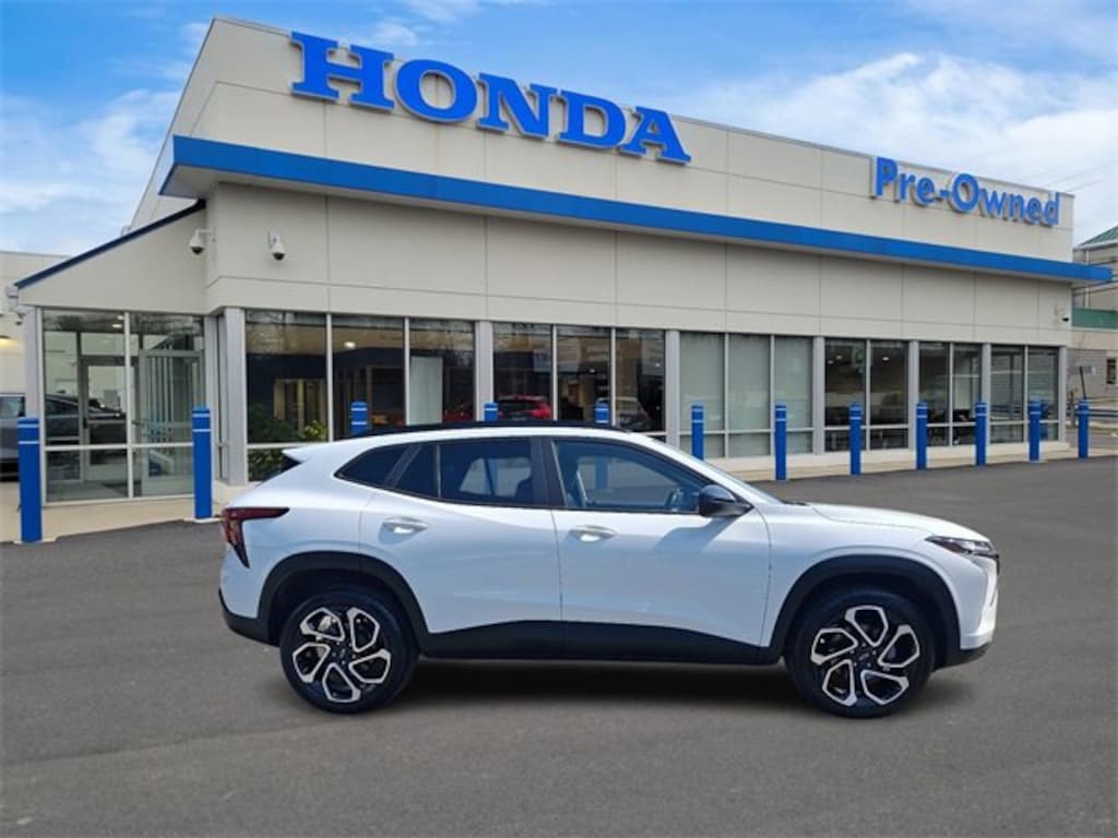 Used 2024 Chevrolet Trax 2RS SUV