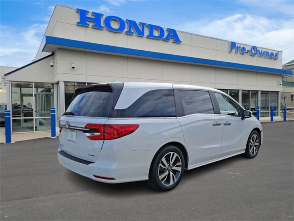 Certified 2024 Honda Odyssey Touring Van