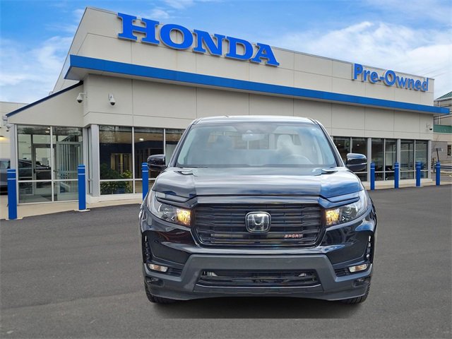 2023 Honda Ridgeline Sport photo 2