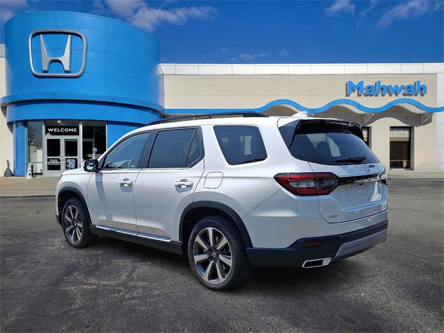 2025 Honda Pilot Elite photo 4