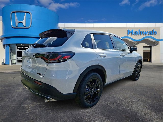 2026 Honda HR-V Sport photo 3