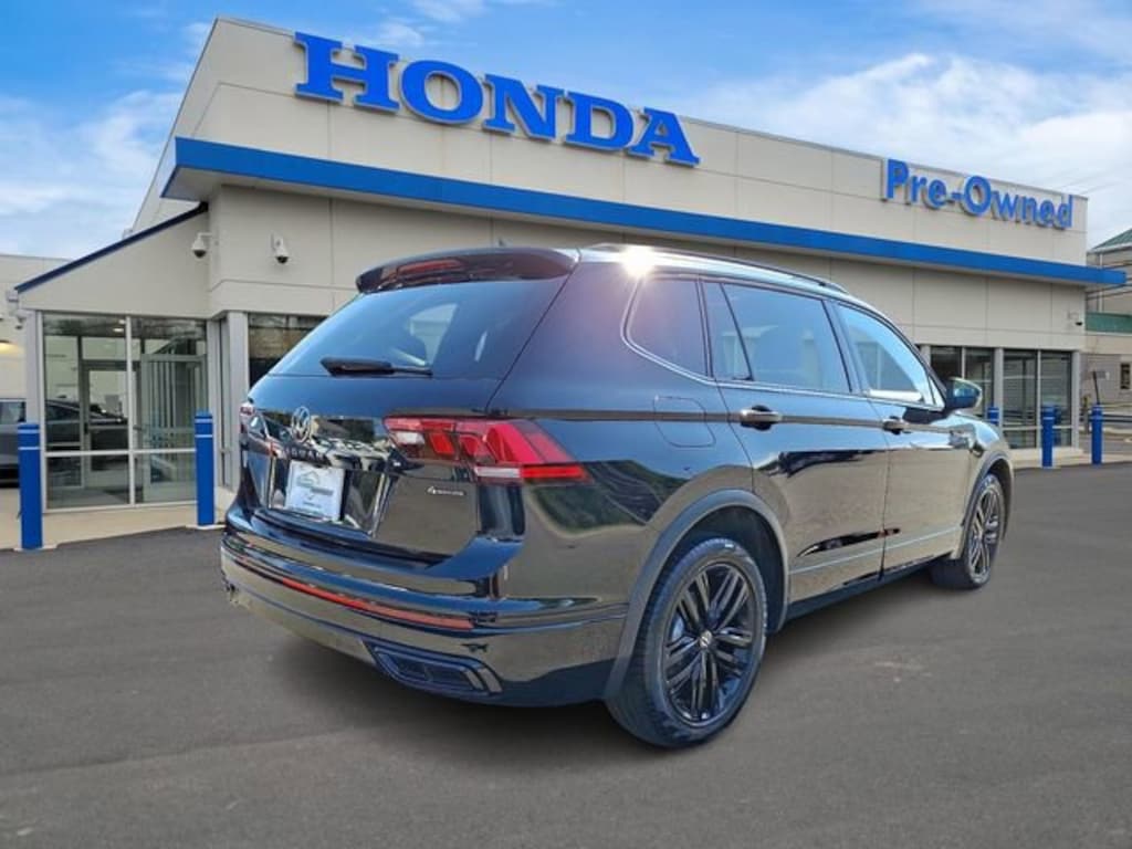 Used 2022 Volkswagen Tiguan 2.0T SE R-Line Black SUV