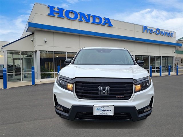 2022 Honda Ridgeline Sport photo 2