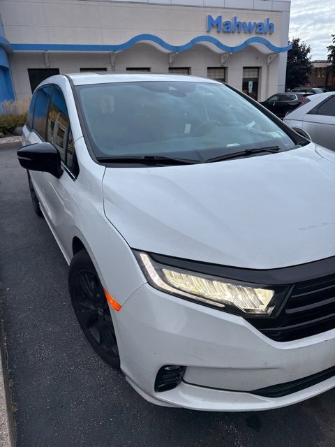 2023 Honda Odyssey Sport photo 3