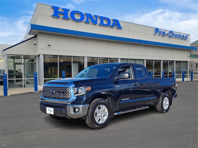 2021 Toyota Tundra SR5's photo