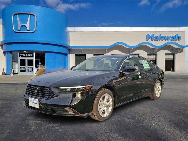 2025 Honda Accord LX's photo