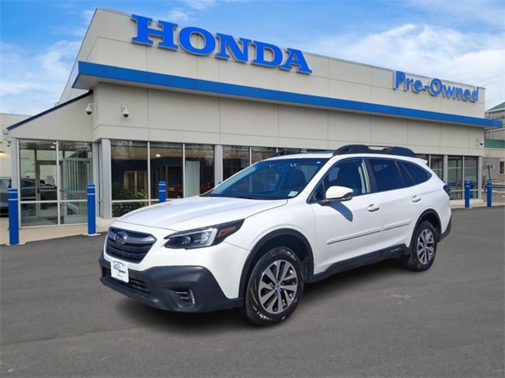 Used 2022 Subaru Outback Premium SUV