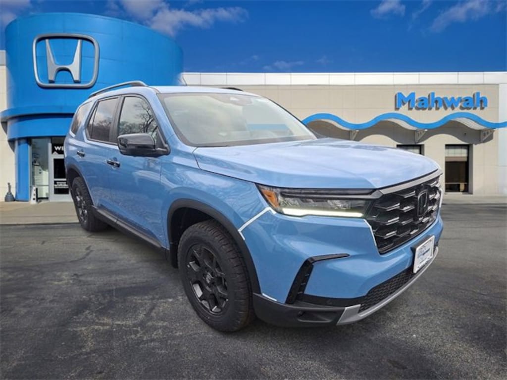 New 2025 Honda Pilot TrailSport SUV