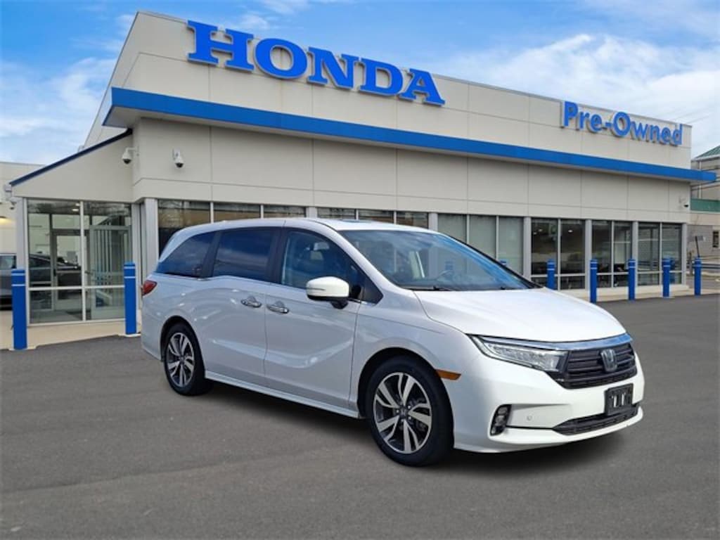 Certified 2024 Honda Odyssey Touring Van