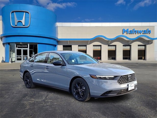 2025 Honda Accord SE photo 2