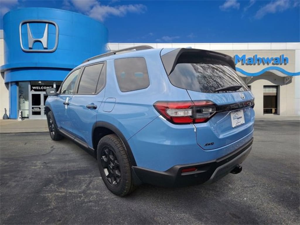 New 2025 Honda Pilot TrailSport SUV