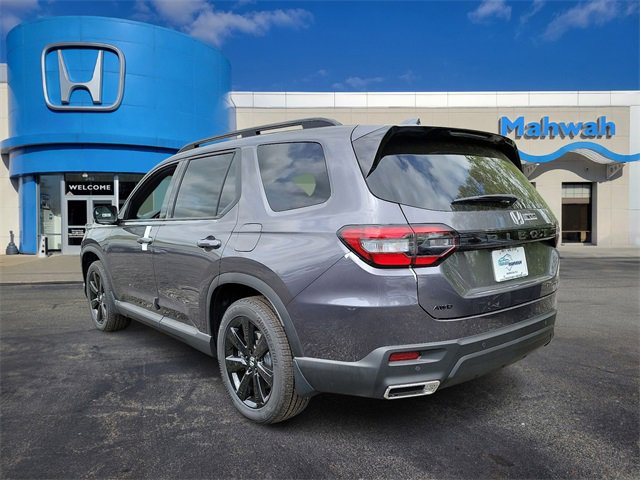 2025 Honda Pilot Black Edition photo 3