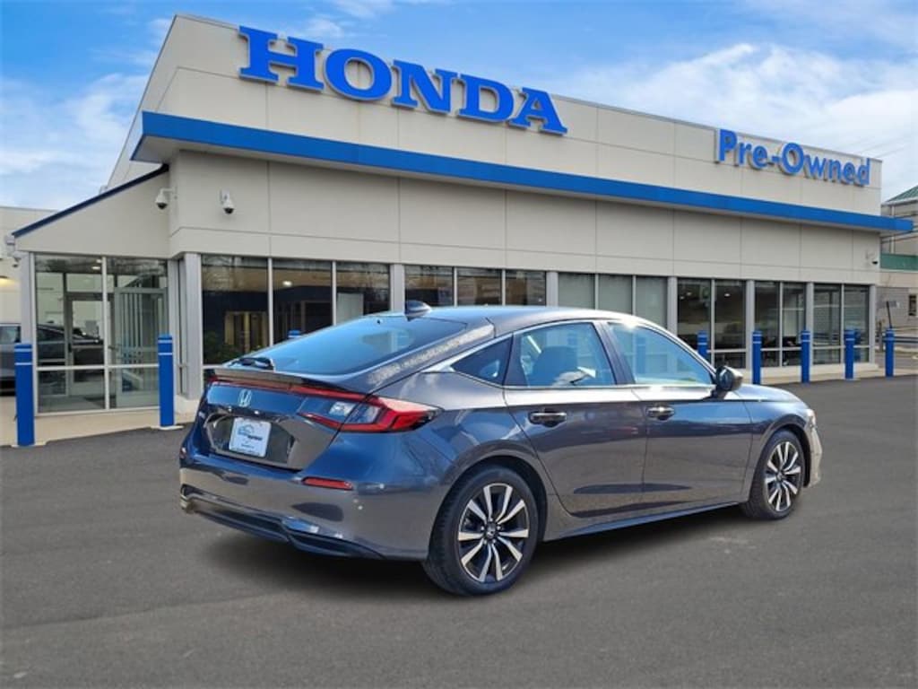 Used 2024 Honda Civic EX-L Hatchback