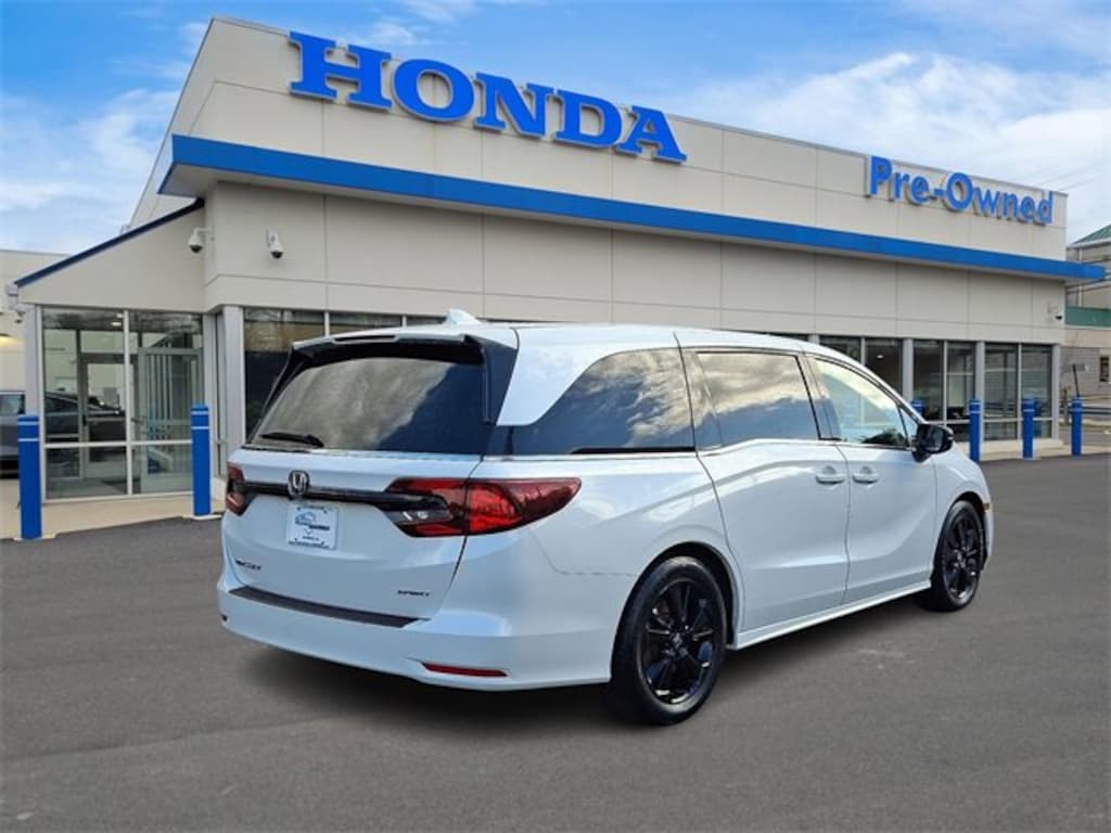 Certified 2023 Honda Odyssey Sport Van
