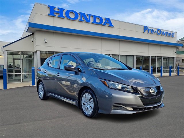 2023 Nissan Leaf S photo 3