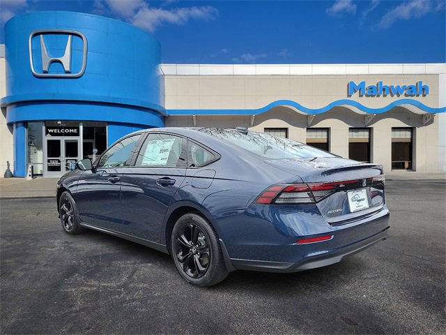 2025 Honda Accord SE photo 3