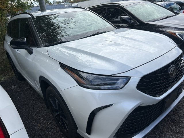 2021 Toyota Highlander XSE photo 3