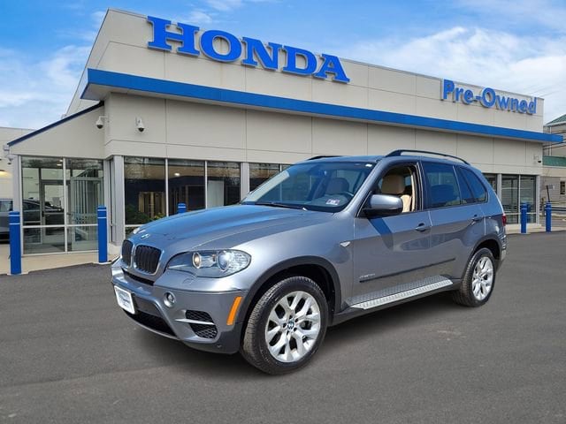 2011 BMW X5 xDrive35i Premium's photo