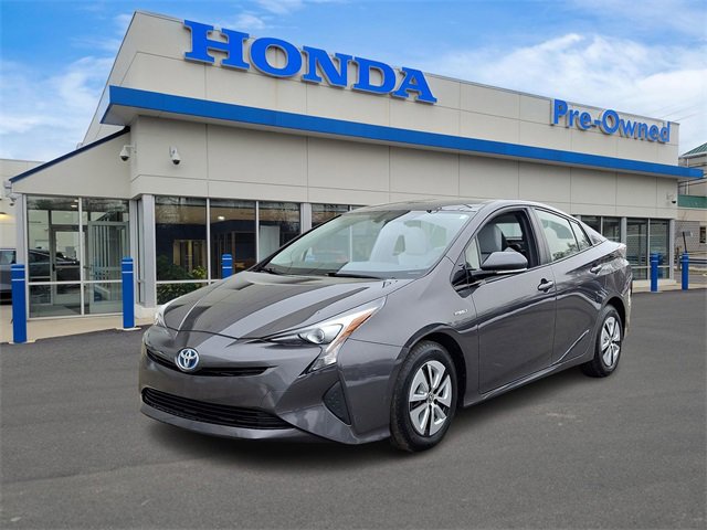 2016 Toyota Prius Base's photo