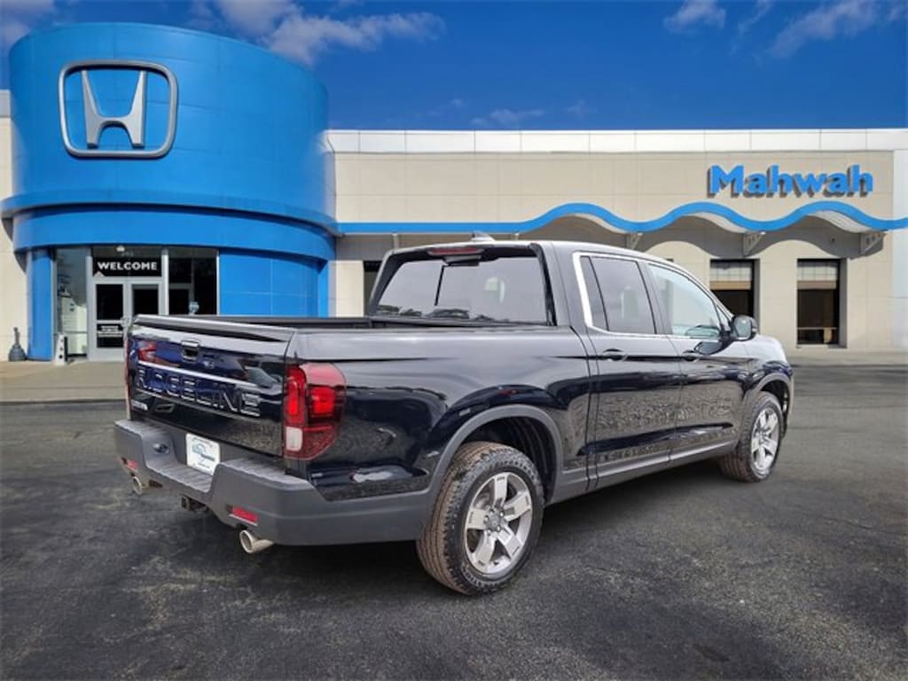 New 2025 Honda Ridgeline RTL Truck Crew Cab