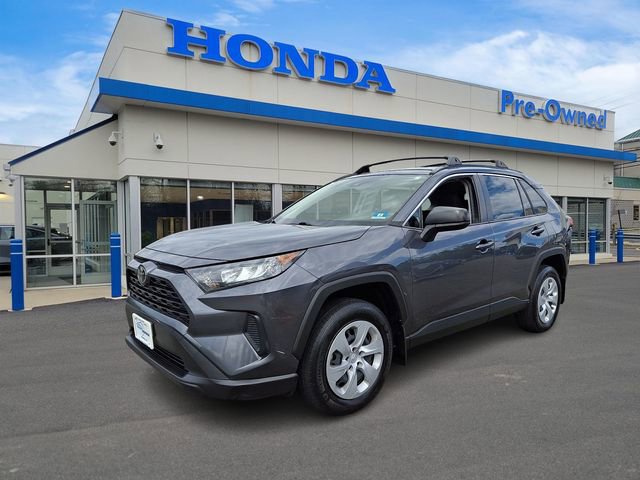 2020 Toyota RAV4 LE AWD's photo