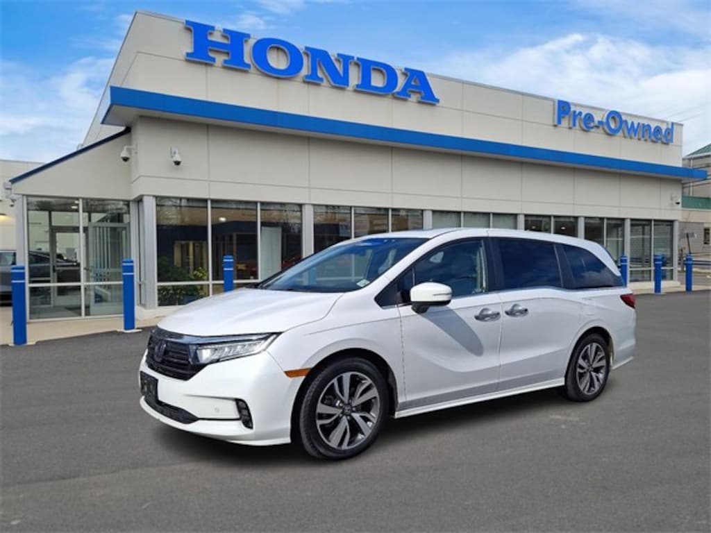 Certified 2024 Honda Odyssey Touring Van