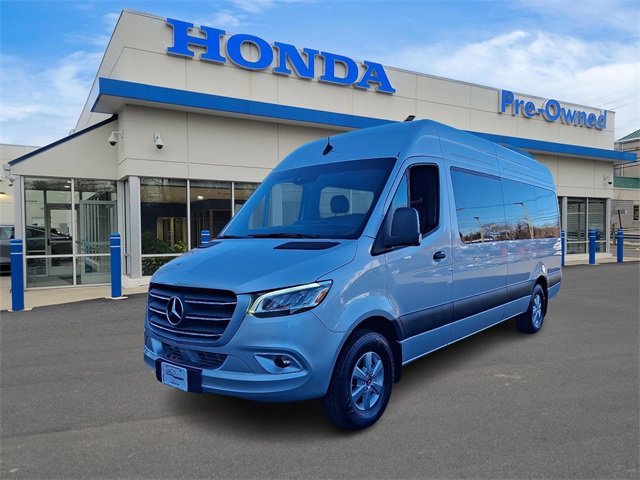 2024 Mercedes-Benz Sprinter Passenger Van Base's photo